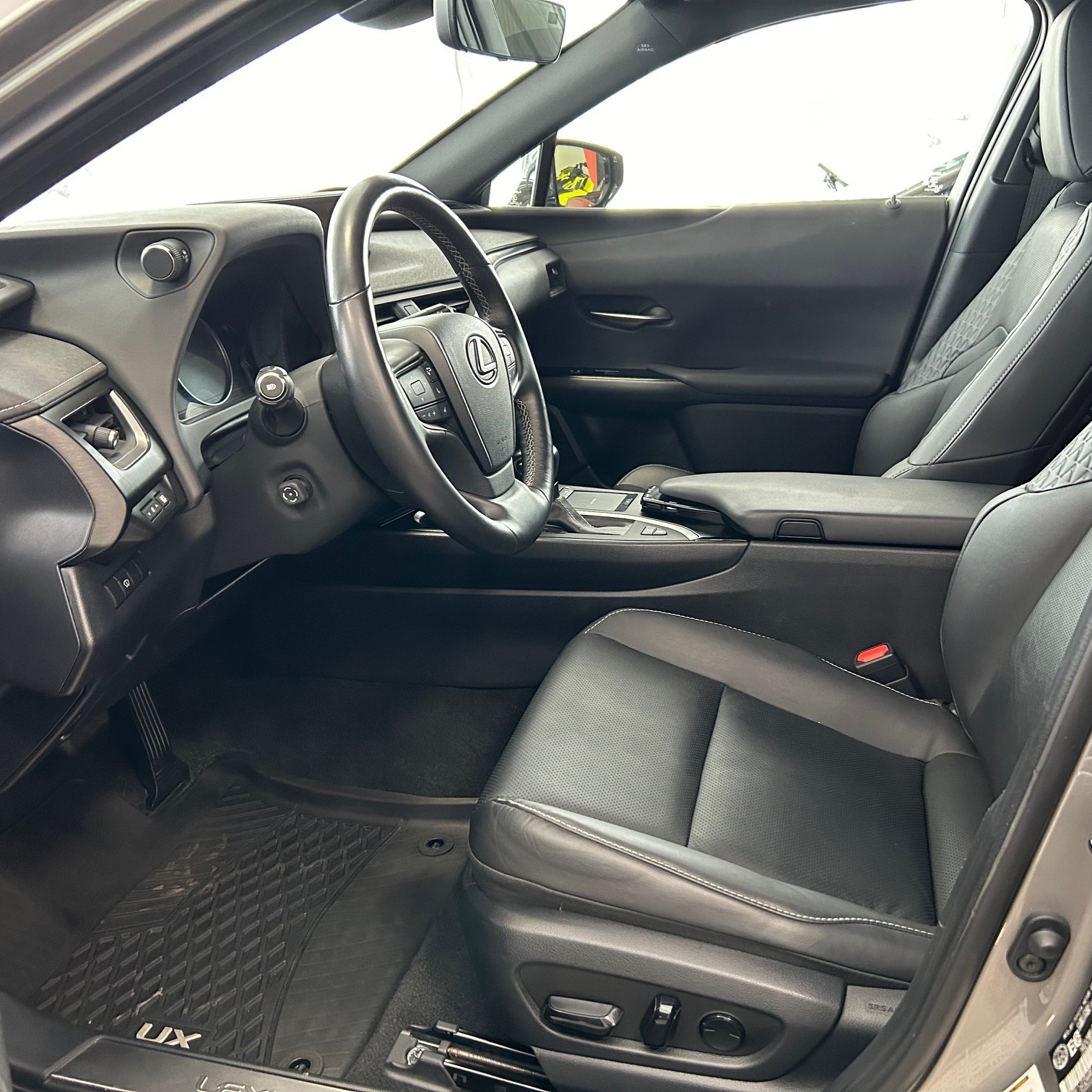 individual car image